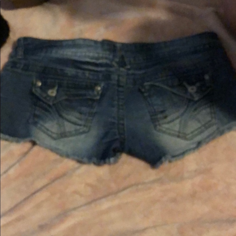 Shorts - Picture 5 of 5